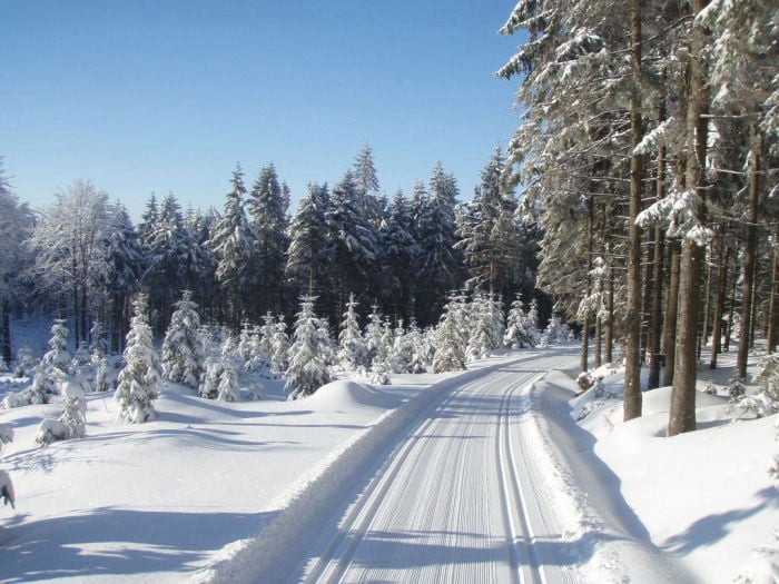 Iserautobahn und Isergebirge Jablonec nad Nisou